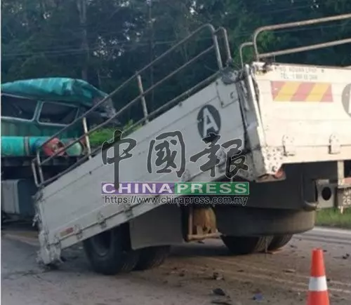 2羅釐相撞巫裔司機遭拋飛慘死