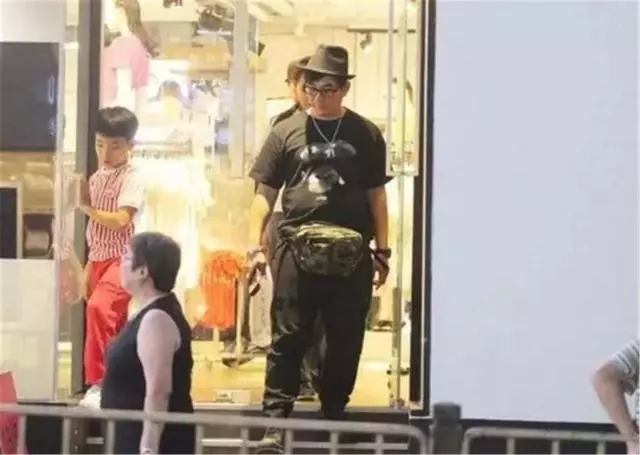52歲任賢齊近照曝光,竟變成200斤胖子,網友:歲月是把殺豬刀!