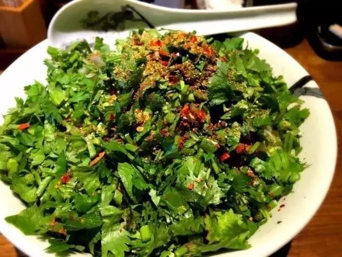 9張照片「給你滿滿的大香菜」逼死人料理!就算隔著螢幕也好像聞到了什麼XDDD
