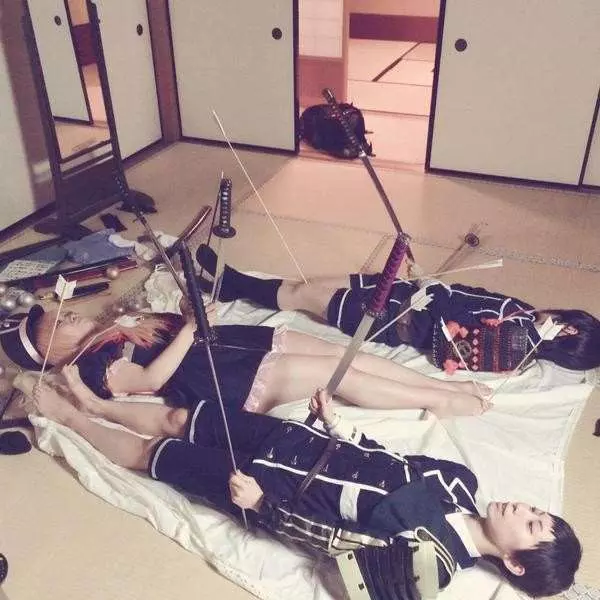 15張唯美cosplay照片「背後辛酸大曝光」,#6這畫面也太母湯了XDDD