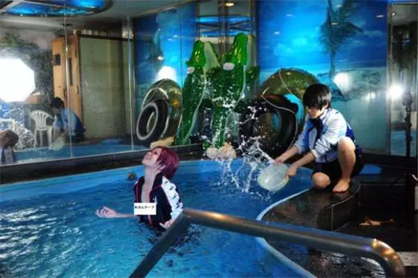 15張唯美cosplay照片「背後辛酸大曝光」,#6這畫面也太母湯了XDDD