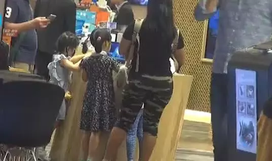 朱茵教育女兒有一手!先開口訓斥女兒後給個甜頭~~~