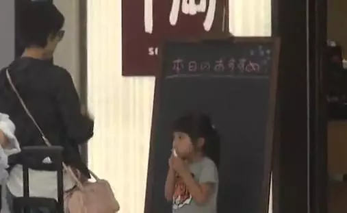 朱茵教育女兒有一手!先開口訓斥女兒後給個甜頭~~~
