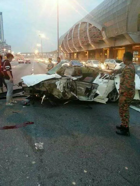 【今早恐怖死亡車禍】羅釐與轎車猛撞司機重傷及一名華裔青少頭部爆裂當成身亡【內有視頻】