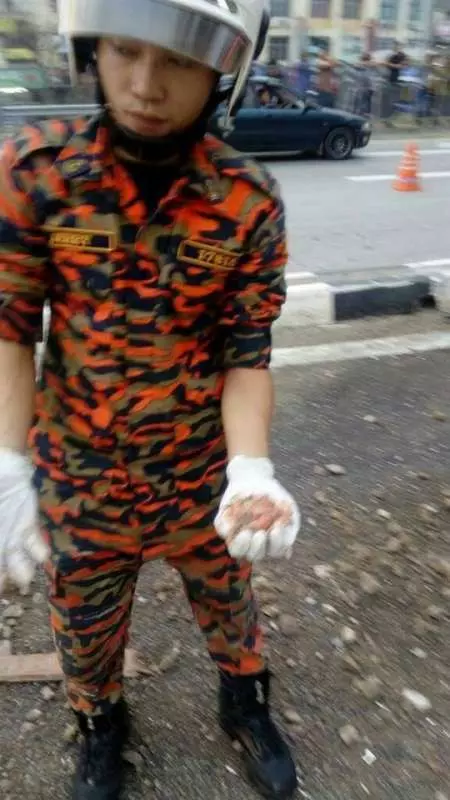 【今早恐怖死亡車禍】羅釐與轎車猛撞司機重傷及一名華裔青少頭部爆裂當成身亡【內有視頻】