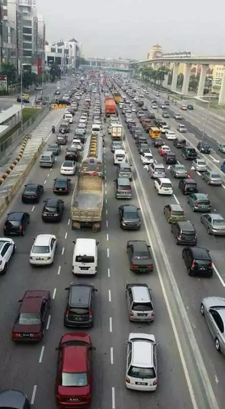 【今早恐怖死亡車禍】羅釐與轎車猛撞司機重傷及一名華裔青少頭部爆裂當成身亡【內有視頻】