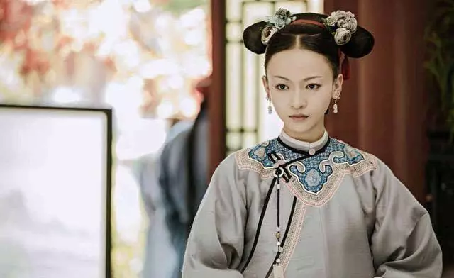 同是跟皇后對戲,孫儷接上了蔡少芬,吳謹言卻接不上佘詩曼的戲!