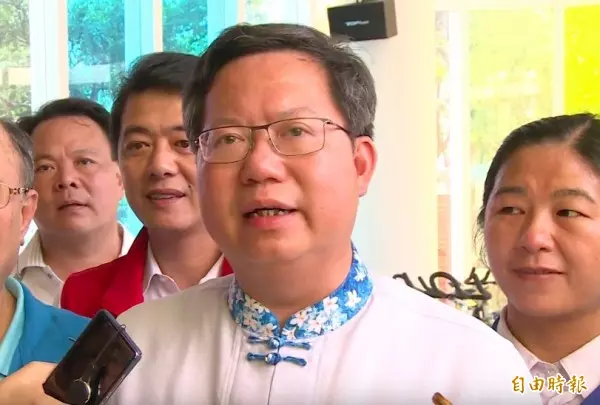 馬英九挑園輔選 大湳市場掃街攤商高呼「選總統」