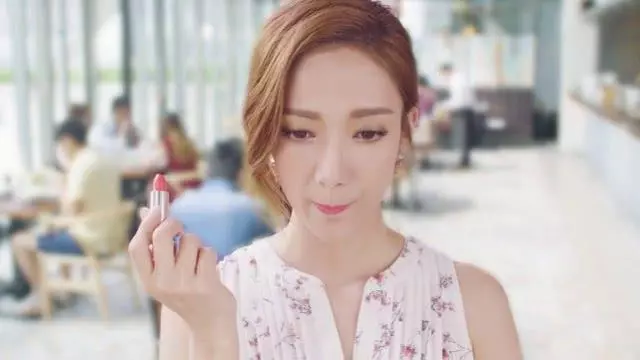 TVB花旦真性情,逛街素顏不化妝毫無顧忌,一人逛街完全沒明星氣~~~