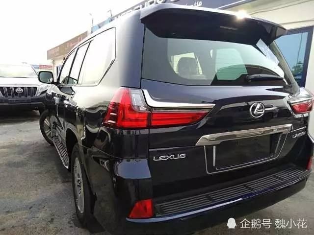 首輛「雷克薩斯570」正式到港,網友直言,內飾終於學聰明了!