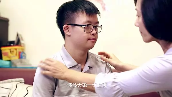 唐氏症寶寶第一次上班 生日決定報答媽媽送「催淚驚喜」