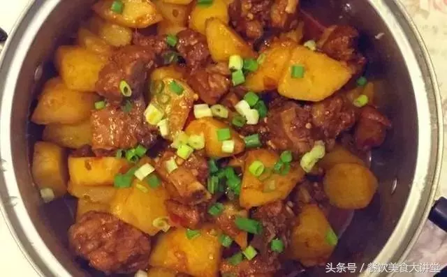 土豆的十種做法,再也不會每次都吃土豆絲了,快收藏吧
