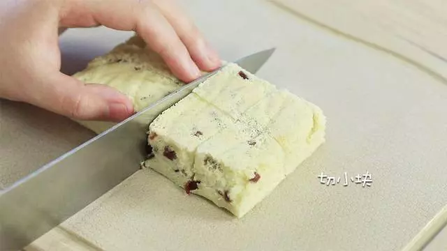 別再倒掉剩米飯了,簡單一做就成了寶寶最愛的蛋糕,好吃又營養!