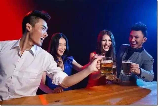 醫生多次提醒:得了這幾種病後,一滴酒都別喝了,別等去醫院後悔