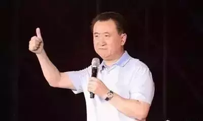 王健林:有錢時,不交五友;沒錢時,不求五人!
