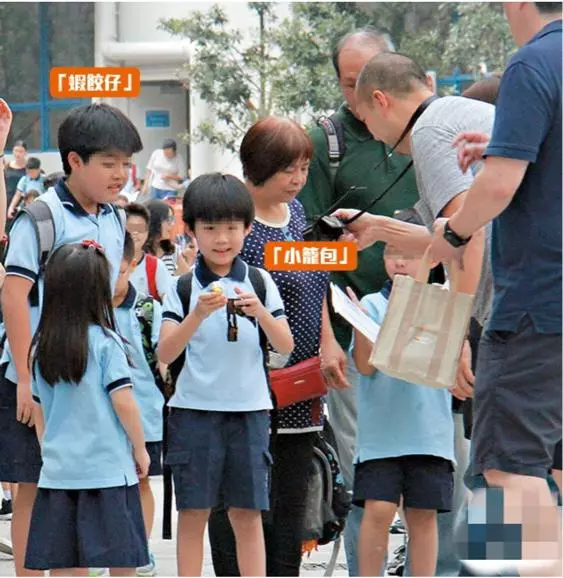 嫁給初戀甜蜜26年,2個兒子開學富商老公接送,不見天后陳慧琳