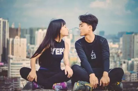 大姑姐幫忙帶孩子,無意間聽到她打電話,我羞愧不已