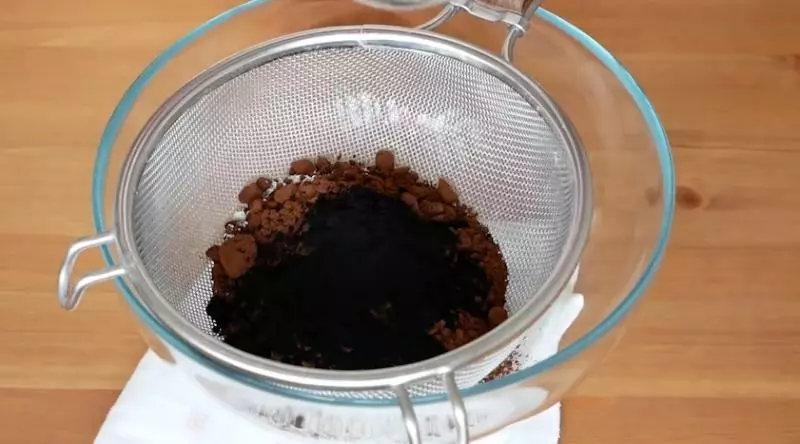 可可千層蛋糕,一口煎鍋就能做出的甜點