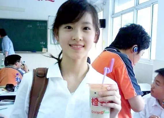 超正奶茶妹成抹茶妹妹...千億夫被捕照曝光!王思聰驚爆「價錢沒談妥」急刪文