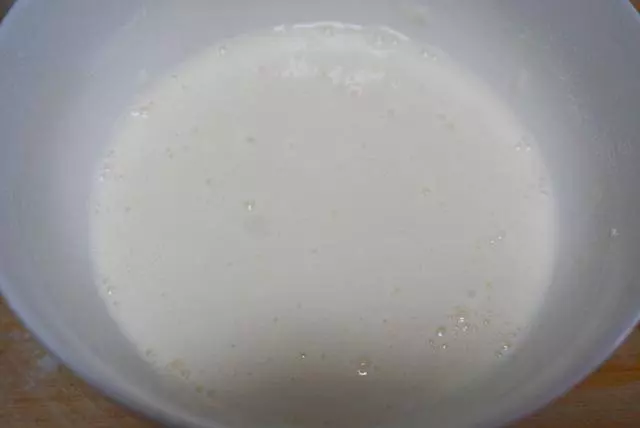 麵粉和紫薯還能這麼吃?做個點心拉長絲,平底鍋就能做,好吃極了!