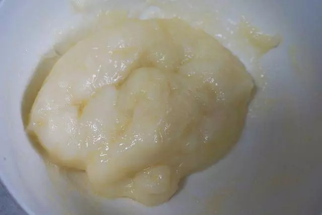 麵粉和紫薯還能這麼吃?做個點心拉長絲,平底鍋就能做,好吃極了!