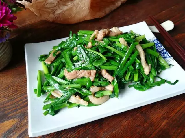 炒韭菜不是不熟,就是炒過火,只要做對這一步,炒的韭菜脆嫩可口~