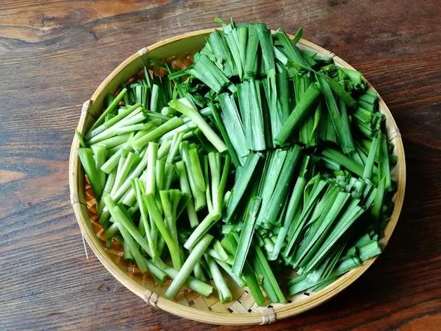 炒韭菜不是不熟,就是炒過火,只要做對這一步,炒的韭菜脆嫩可口~