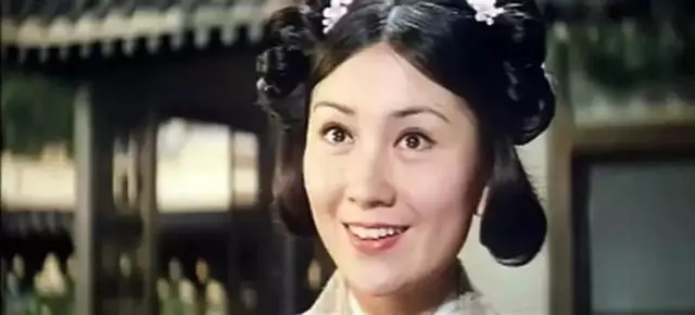 69歲影后豁達面對生死,已交待身後事:安葬到花園裡海里去~~~