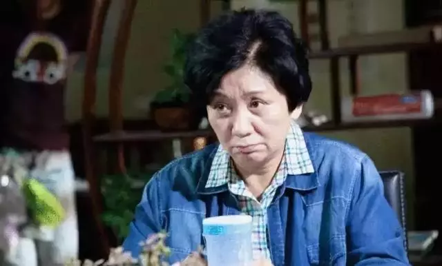 69歲影后豁達面對生死,已交待身後事:安葬到花園裡海里去~~~