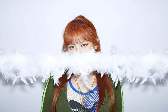 選秀節目獲勝後,很多人說她被JYP雪藏,可她一直在堅持做自己!