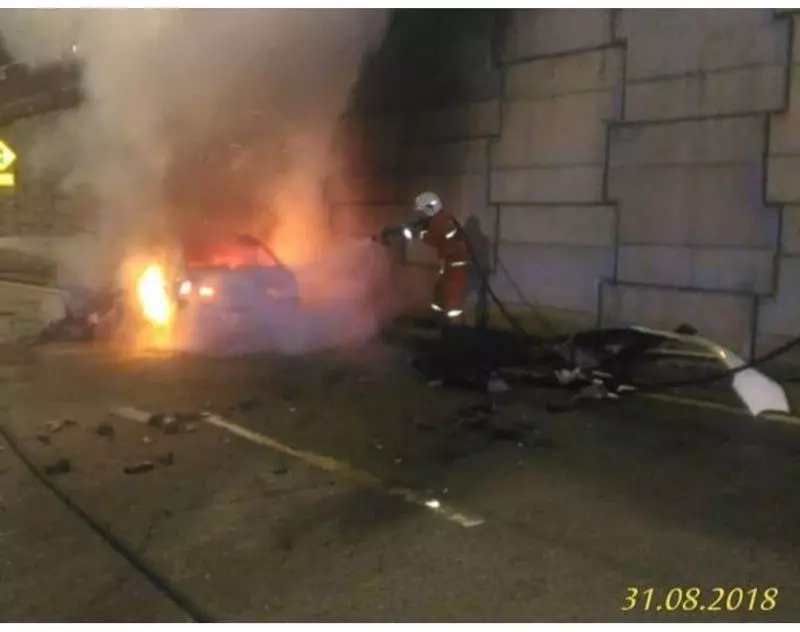 轎車撞後起火 司機逃生不及燒死 -