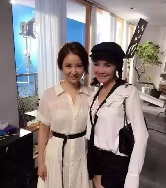 完全不像71歲的婆婆!霍建華媽媽正臉大曝光!❤美艷程度直接把林心如比下去!