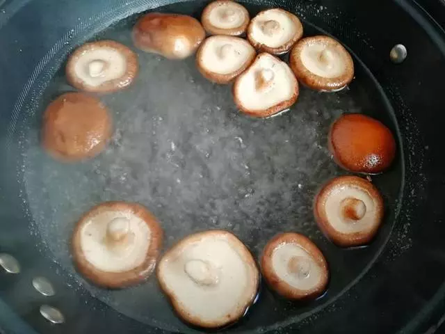 教你一個豬肉的簡單做法,少油又健康,吃著香嫩~