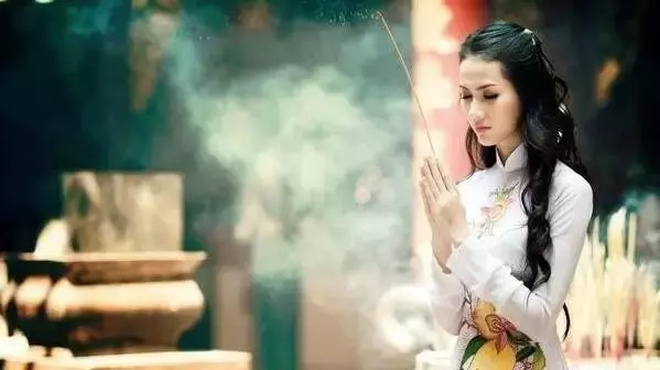 命不好,因為你同床共枕的人!