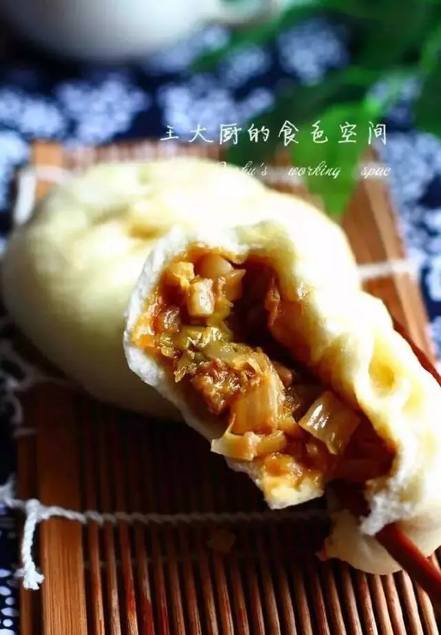 香噴噴的——醬肉大包子
