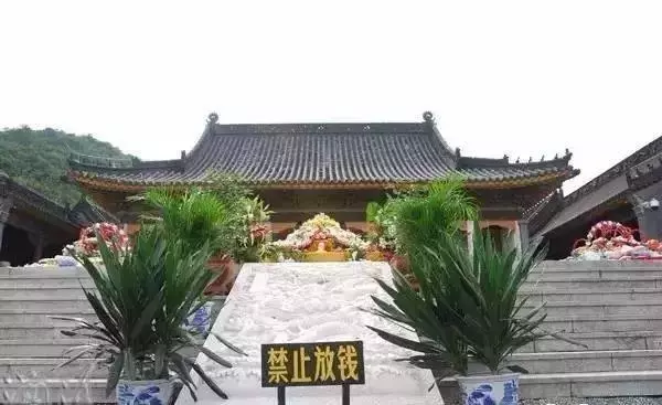 這樣的寺院你可曾去過?出家人不要錢、不收錢、不摸錢......