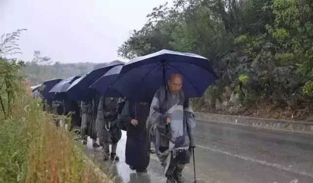 這樣的寺院你可曾去過?出家人不要錢、不收錢、不摸錢......