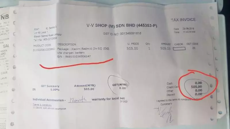 【原價的2倍!】臺灣遊客到KL Sentral這家黑店買手機,竟然被收RM394 服務費!