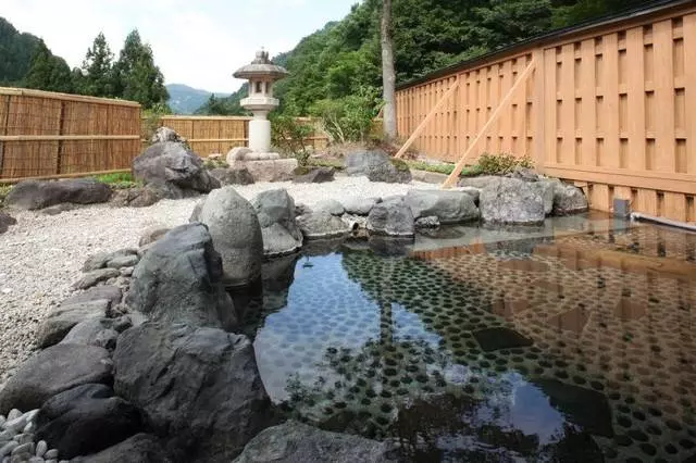 入住日本世界遺產!白川鄉・五箇山合掌集落住宿10選【含2019點燈活動資訊整理】
