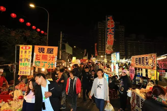 台中最佛「隱藏版夜市」在地人激推 攤商曝光背後洋蔥