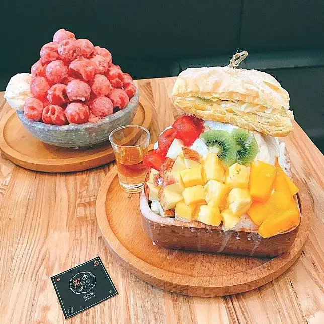 台南必訪8家話題冰店,一起來吃萌翻天柴柴冰、特殊造型手作霜淇淋,還有古早味麵茶!!