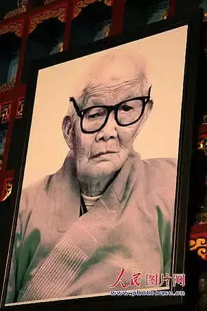 94歲高僧圓寂後,驚現觀音形象舍利子震撼全球!