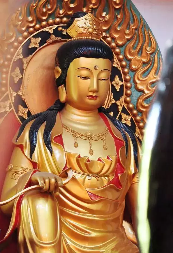 觀音菩薩為什麼現女身?(千萬人想知道的答案)