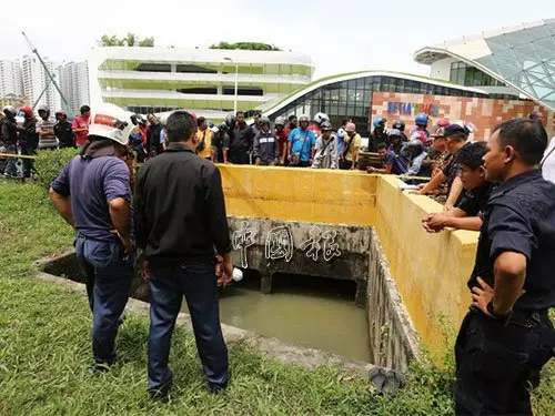 【大馬悲劇死亡命案】華男為保命!才發生此悲劇!消防人員竟出動蛙人進溝渠才找到死者!【內有視頻】