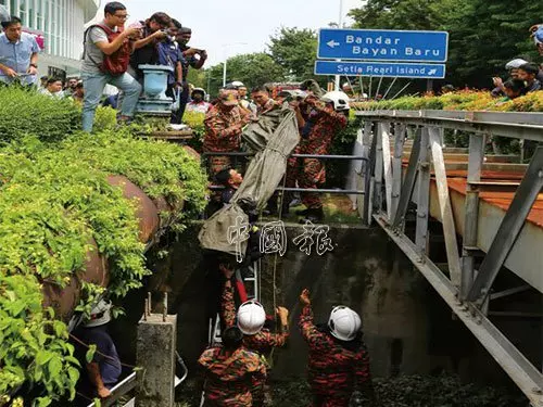 【大馬悲劇死亡命案】華男為保命!才發生此悲劇!消防人員竟出動蛙人進溝渠才找到死者!【內有視頻】