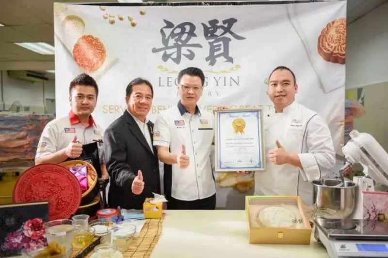 【馬來西亞記錄大全】身高56cm的『他』是全世界最矮的男生!而且還是大馬人!