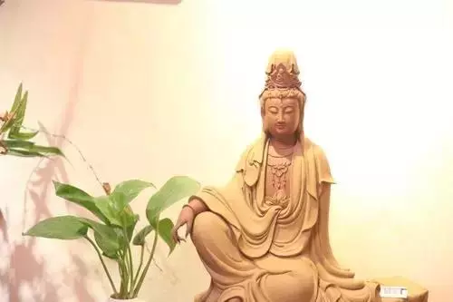 相由心生:惡人相的8個特點!