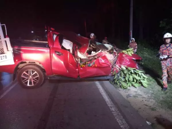 疑超車不遂撞貨卡 鐵枝插頭 司機喪命
