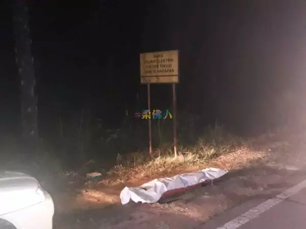 疑超車不遂撞貨卡 鐵枝插頭 司機喪命