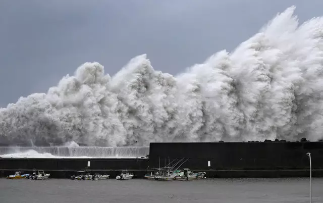 【不斷更新】強颱襲日已7死 關西機場明天關閉